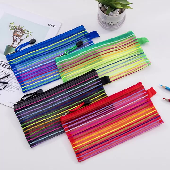 Kit 4 Estojos Multiuso de Nylon – Bolsinhas Organizadoras