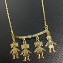 Colar Feminino Amor de Mãe FamilyLove™ com Pingentes de Filhos