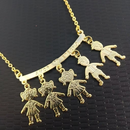 Colar Feminino Amor de Mãe FamilyLove™ com Pingentes de Filhos