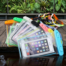 Capa Impermeável para Celular com Cordão – Proteção para Praia, Piscina e Viagens